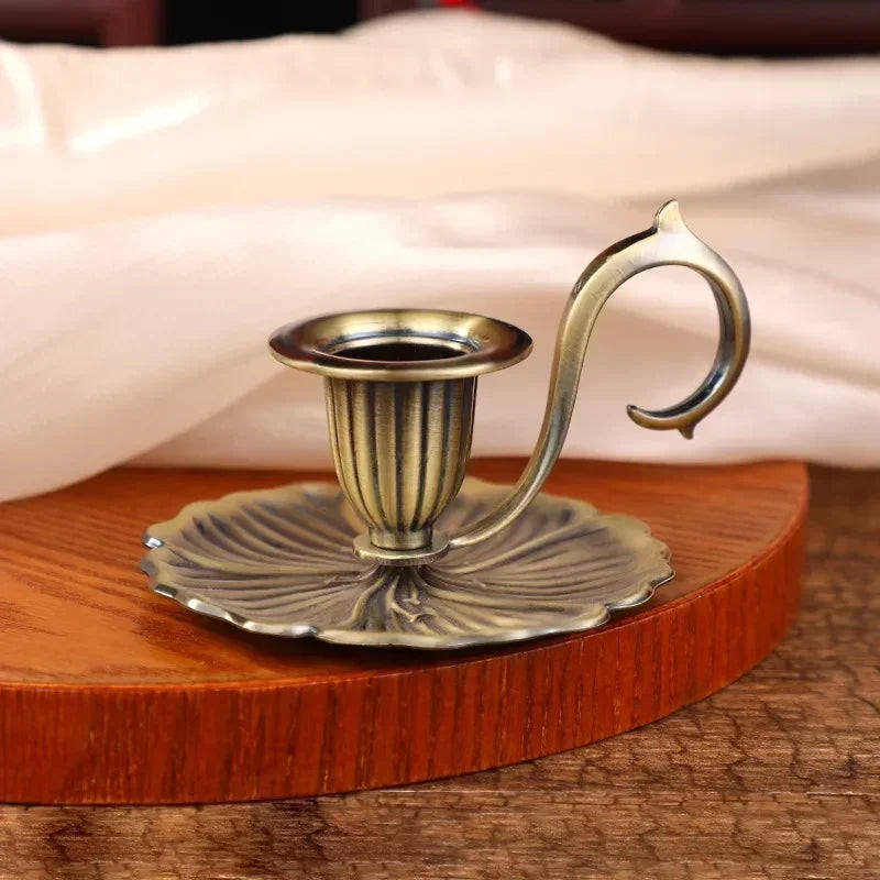 Bougeoir sur pieds | Accessoire classique pour illuminer vos tables